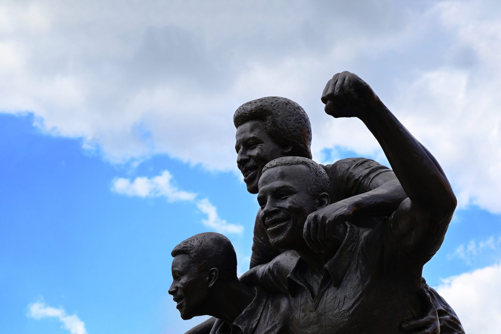 7 Football Legends Who Struggled as Managers